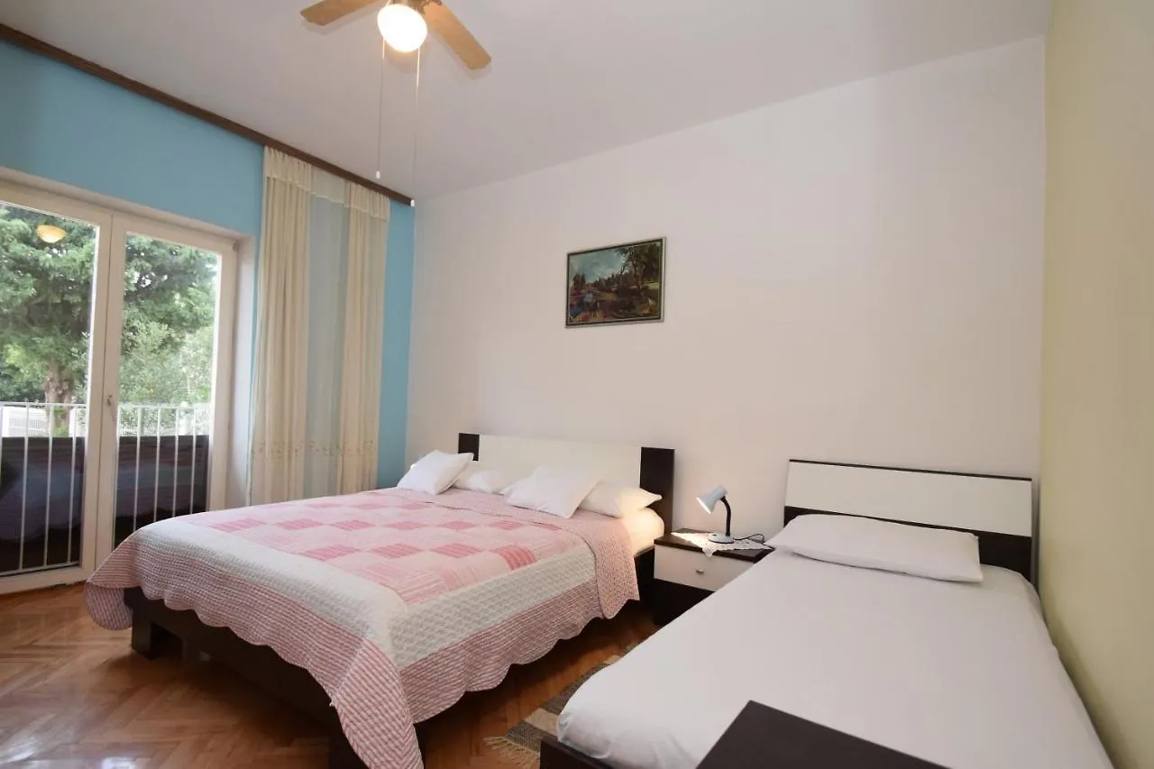 Apartments And Rooms With Parking Space Starigrad, Paklenica - 6594